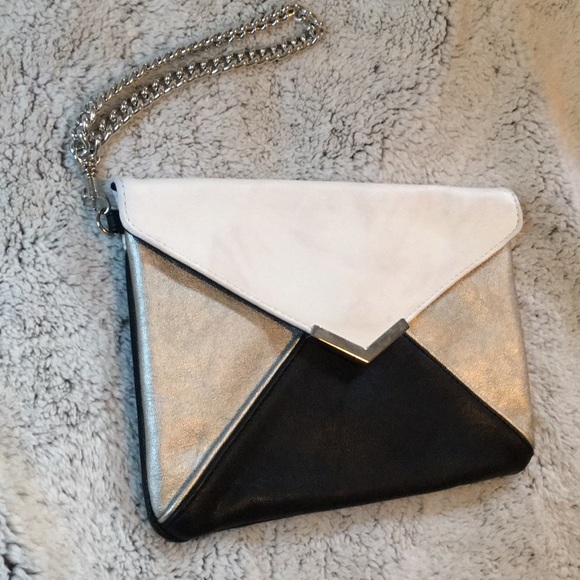 Express Handbags - ✨2/$15 {Express} clutch/wristlet